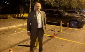 AK Partili Yıldız'dan Tugay'a gece çağrısı: 'Park yeri bulursanız bize de haber verin!'