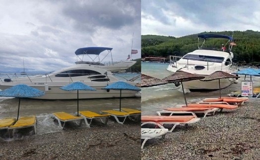 Akbük Koyu'nda motoryat karaya oturdu