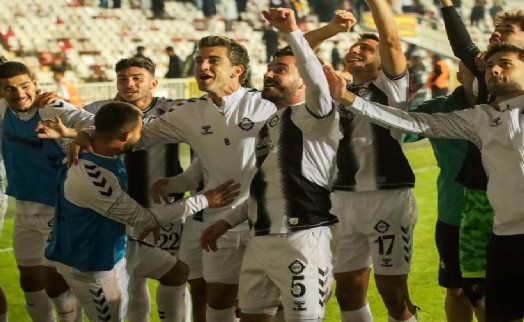 Altay İzmir derbisinde dirildi