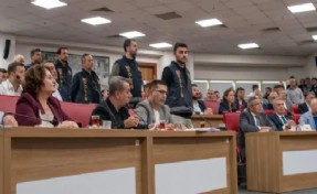 Aydın Büyükşehir Meclisi’nde çevik kuvvetli oturum gündem oldu