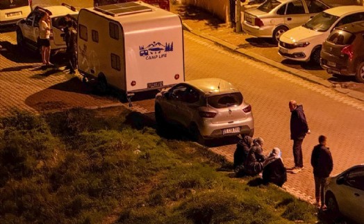 Balıkesir'de 6.1 şiddetinde deprem: Yıkılan binalar var!