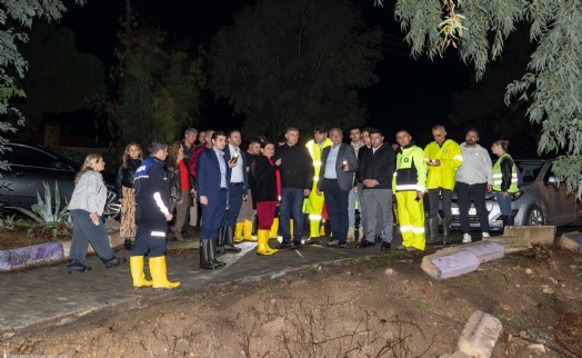 Başkan Tugay Foça’da incelemelerde bulundu