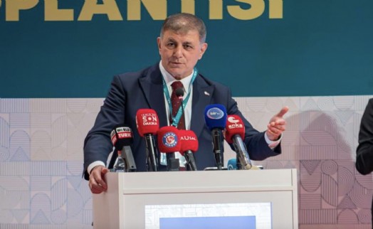 Başkan Tugay'dan su krizi mesajları: Türkiye yarı kurak bir ülke