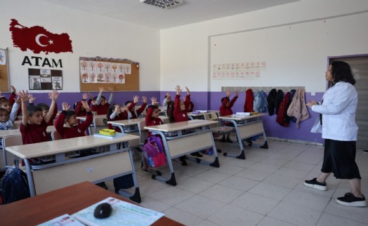 Bayraklı Belediyesi'nden miniklere hijyen eğitimi