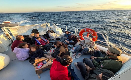 Bodrum açıklarından can pazarı: 19 kaçak kurtarıldı