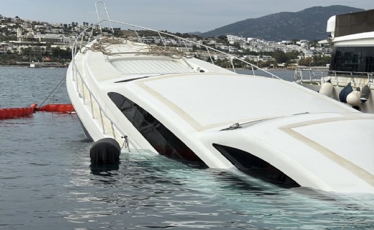 Bodrum’da lüks yat sulara gömüldü!