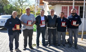 Bornova'da temizlik emekçilerine anlamlı teşekkür