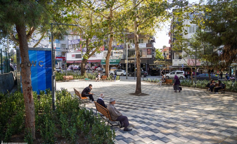 Buca Beyazıt Aykut Parkı yenilendi