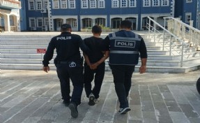 Büfe soydular, kaçamadılar: Yakalanmamak için polise silah doğrulttu!