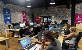 Büyükşehir’den gençlere Canva eğitimi