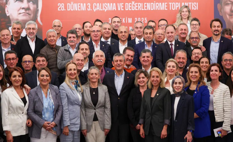 CHP merkez parti oluyor.. 20 anketin ortalaması alındı