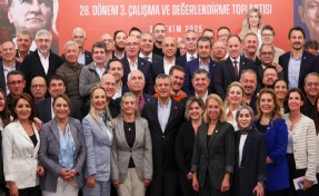 CHP merkez parti oluyor.. 20 anketin ortalaması alındı