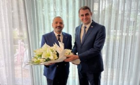 CHP İzmir'de ev hapsinde temsili devir-teslim!
