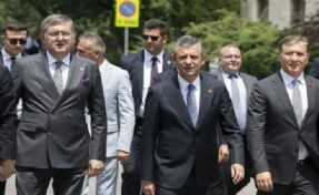 CHP, kurultay öncesi kongrelerde hızlandı: Birlik ve adalet vurgusu