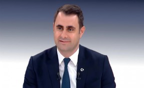 Çağatay Güç mazbatasını alıyor