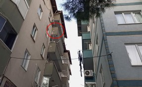 Çamaşır asarken balkondan düşüp hayatını kaybetti
