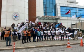 Çiğli Belediyesi memurlarından iş bırakma eylemi