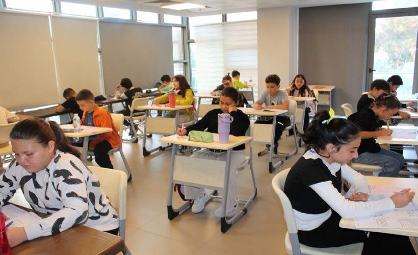 Efes Selçuk Belediyesi'nden öğrencilere destek!