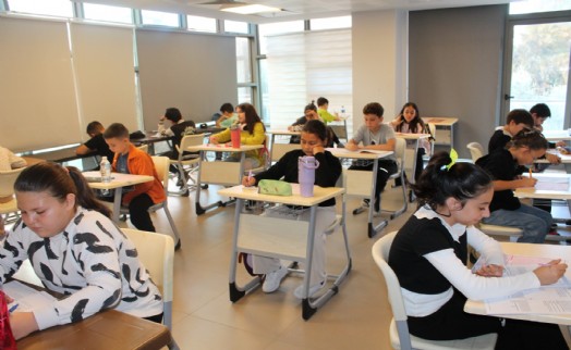 Efes Selçuk Belediyesi'nden öğrencilere destek!