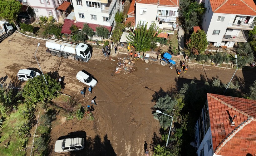 Foça'da en çok o mahalle zarar gördü!