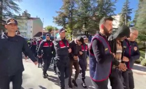 Gündüzleri çobanlık, geceleri de hırsızlık yapıyorlardı; 9 tutuklama