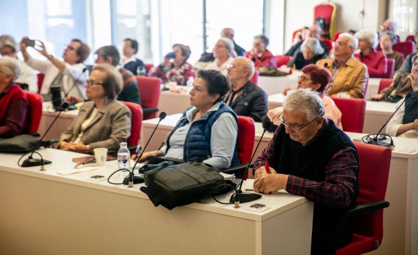 Güzelbahçe Belediyesi 3. Yaş Üniversitesi'nde yeni dönem