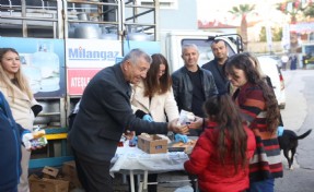 Güzelbahçe Belediyesi süt ve simit geleneğini sürdürüyor