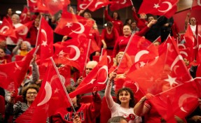 Güzelbahçe’de 102. yıl coşkusu kortej ve konserle tutlandı