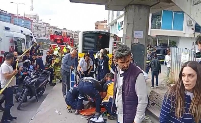 İETT otobüsü durağa daldı! Çok sayıda yaralı var