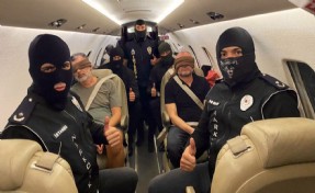 İçişleri Bakanı Yerlikaya: Kırmızı bültenle aranan 2 organize suç örgütü üyesi Türkiye'ye getirildi