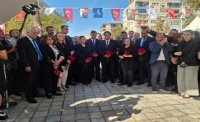 İzmir 30 Ekim Depremi'ni unutmadı: Hayatını kaybedenler anıldı