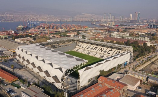 İzmir'de 7 yıl sonra buruk derbi