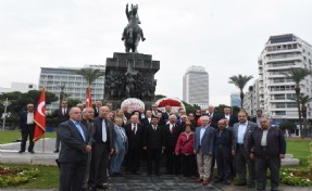 İzmir'de Muhtarlar Günü törenle kutlandı