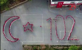 İzmir'de öğrencilerden 29 Ekim'e özel koreografi