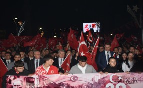 İzmir’de fener alayı yürüyüşü yapıldı