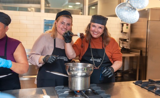 Karşıyaka'da dayanışma mutfağı