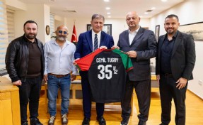 Karşıyaka'dan Tugay'a stat teşekkür ziyareti!