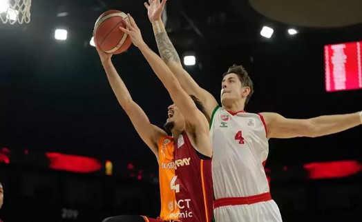 Karşıyaka potada startta kaldı