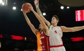 Karşıyaka potada startta kaldı