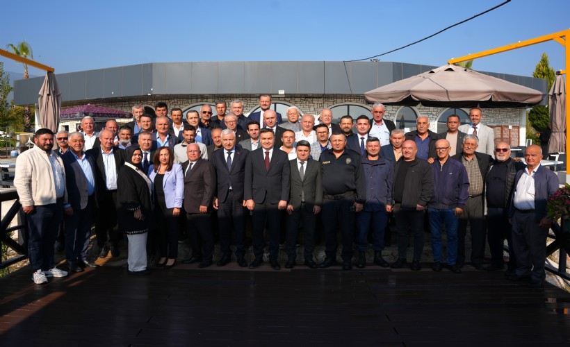 Kemalpaşa protokolü muhtarlarla bir araya geldi
