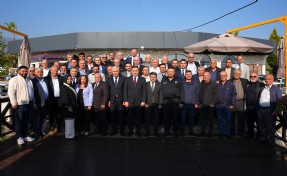 Kemalpaşa protokolü muhtarlarla bir araya geldi