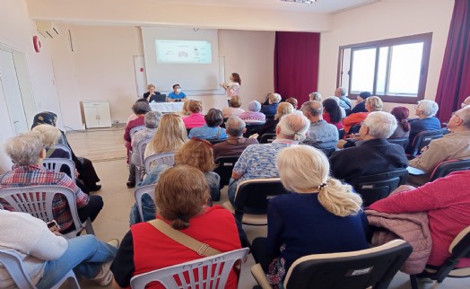 Konak’ın İleri Yaş Merkezi’nde seminerler devam ediyor