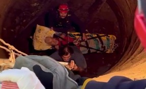 Kuyuya düşen Halil Dede'yi İzmir Büyükşehir Belediyesi İtfaiyesi kurtardı