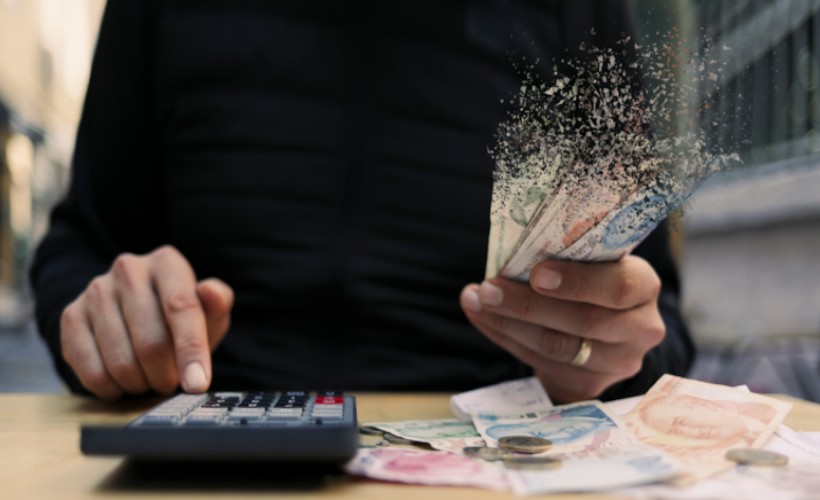 Maaşlardan her ay yüzde 3 kesinti yapacak düzenleme Resmi Gazete'de