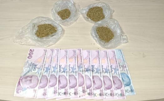 Manisa’da uyuşturucu operasyonu; 2 tutuklama