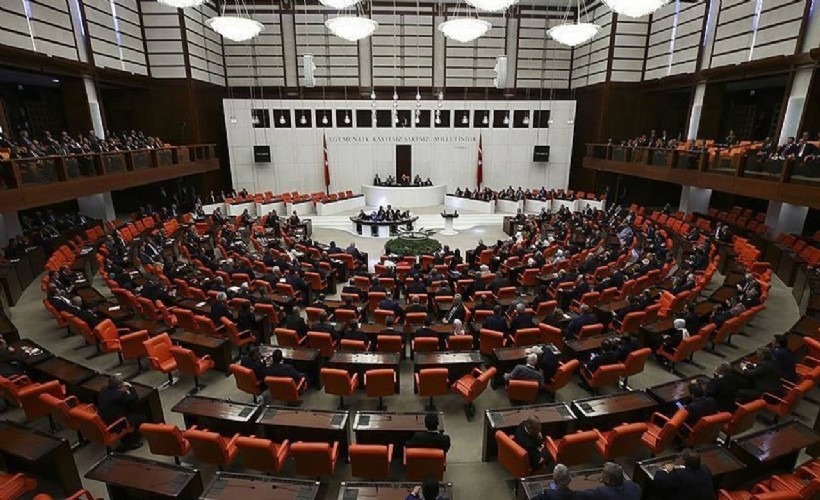 Meclis'te 'Apo sloganları' gerginlik yarattı