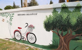 Menderes’te Akçaköy’ün duvarları tuvale dönüştü