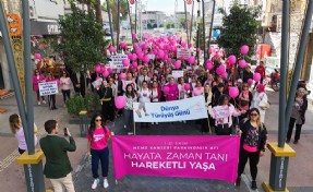 Menemenli kadınlardan pembe yürüyüş!