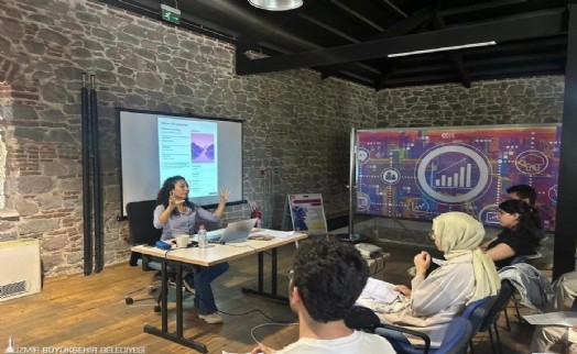 Meslek Fabrikası’nda yapay zeka rüzgarı esti