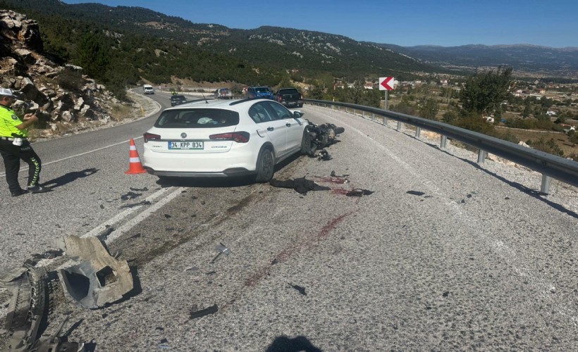 Otomobil ile motosiklet çarpıştı; 1 ölü, 1 yaralı